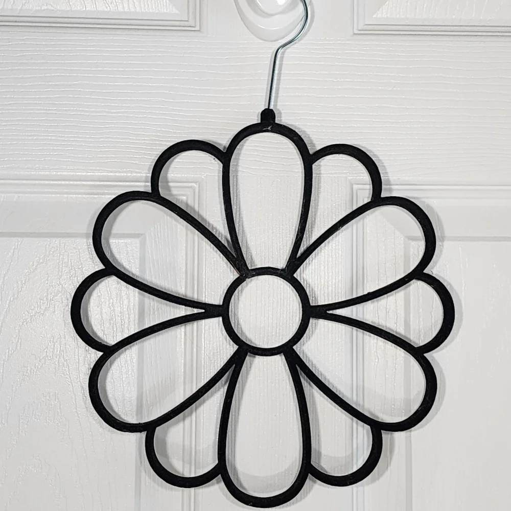 Set of two daisy flower scarf hangers NWOT